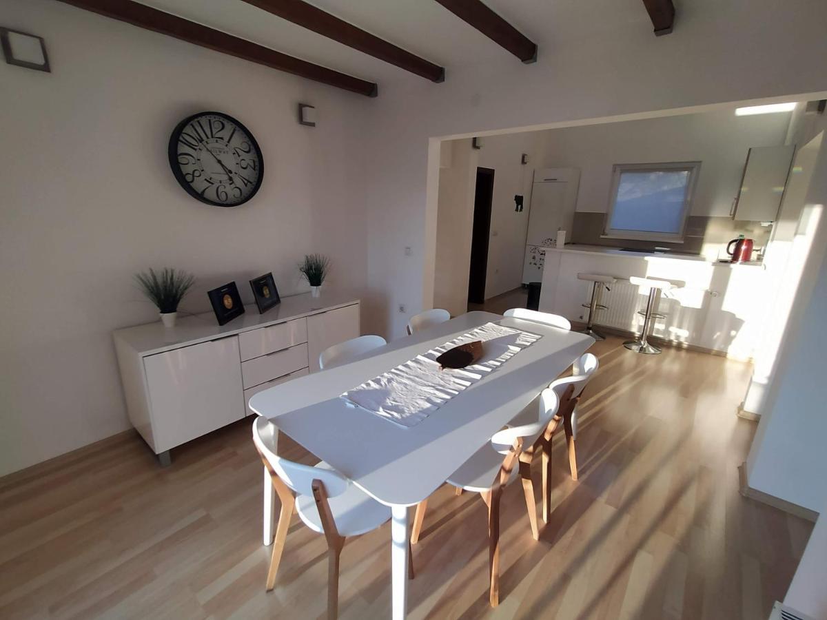 サラエヴォ Oasis Of Peace Modern Houseヴィラ エクステリア 写真