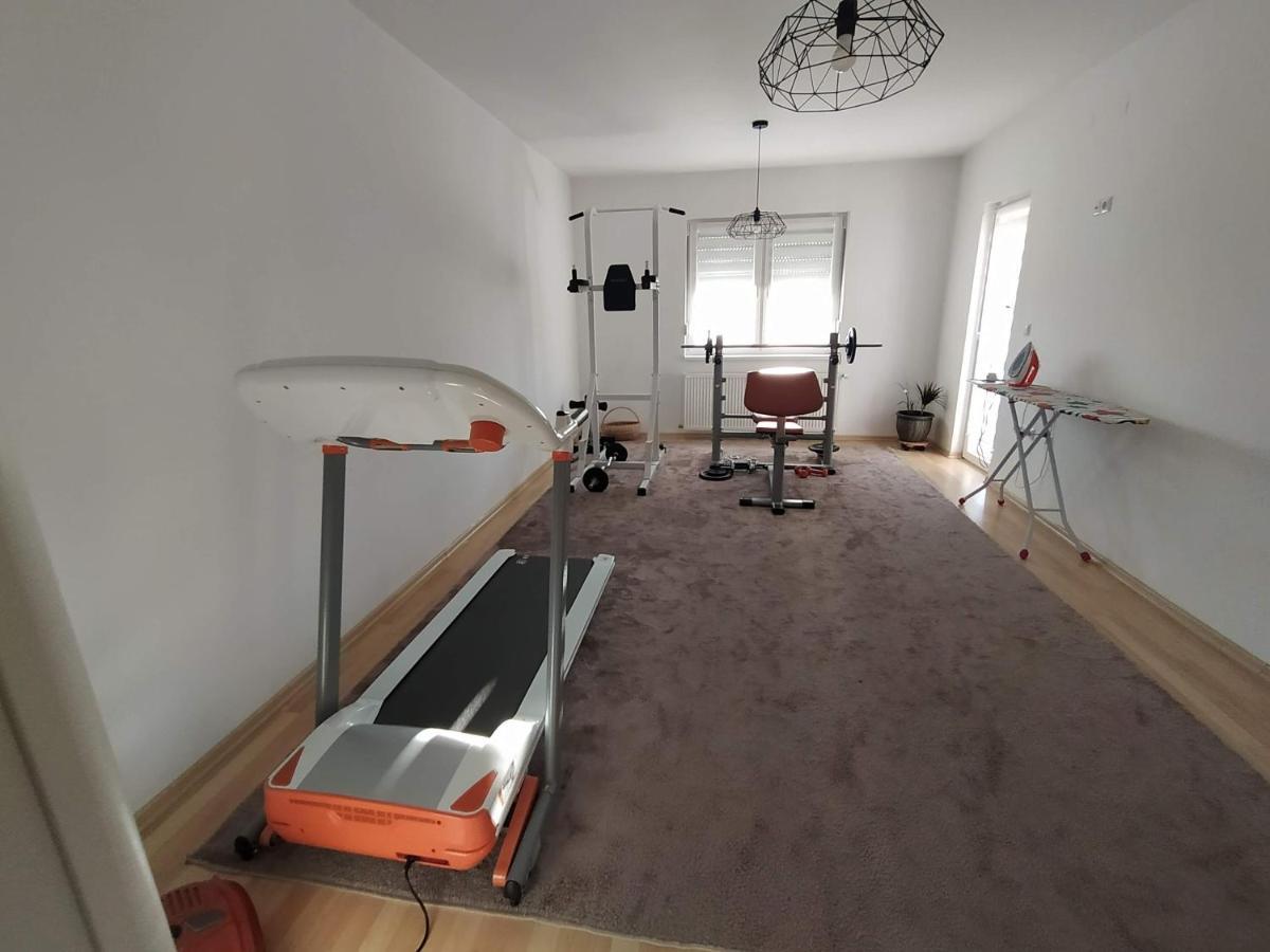 サラエヴォ Oasis Of Peace Modern Houseヴィラ エクステリア 写真